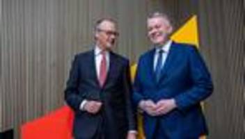 Unternehmen: Bundeskanzler Merz mit Schnieder in Rheinland-Pfalz