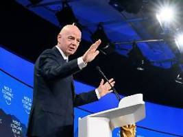 Verbot nach Angriff auf Ukraine: Infantino befürwortet Russlands Rückkehr auf die Fußball-Bühne