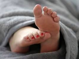 Vorsicht Strom!: Warm und sicher? So bitte nicht die Heizdecke nutzen