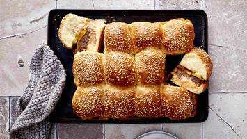 Cheeseburger-Sliders „12 auf einen Streich”