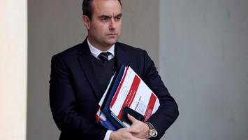 frankreich meistert regierungskrise – aber nicht seine staatsschulden