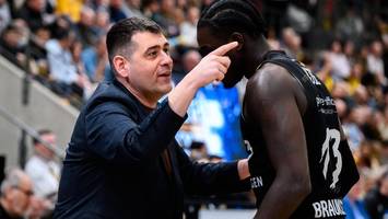 basketball löwen braunschweig: wie geht es weiter mit trainer kostas papazoglou?