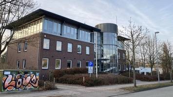 Stadt muss aus ihrem Rathaus ausziehen – weil es verkauft wird