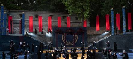 Die Stadt schließt kurzfristig die Freilichtbühne am Roten Tor – was hält das Publikum davon?