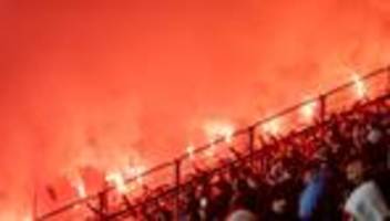 fußball-bundesliga: bengalo-vorfall: knapp 100.000 euro strafe für vfb stuttgart