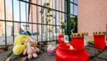 Fünfjähriger stirbt: Umfangreiche Ermittlungen nach tödlichem Kita-Unfall