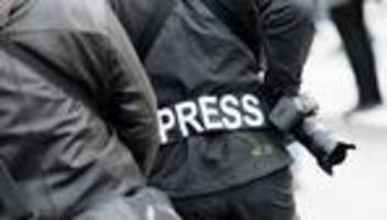 Pressefreiheit: Reporter ohne Grenzen beklagt Feindseligkeit im Osten