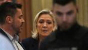 Prozesse: Anklage will Wahlausschluss für Le Pen - aber nicht sofort