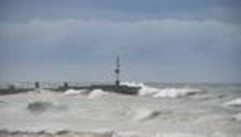 Unwetter in Südeuropa: Portugiesen sollen sich mit Notfallpaket gegen Sturm rüsten