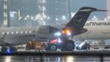 Wetter: Starker Schneefall – 100 Flüge in Frankfurt gestrichen