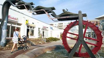 die letzte stunde der ddr-kaufhalle: wie eine ruine zum schandfleck wurde