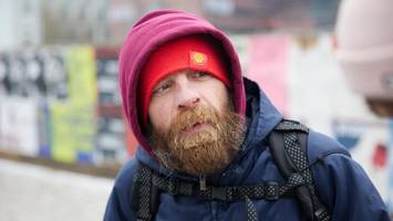 minus acht grad: wie obdachlose menschen bei extremer kälte überleben