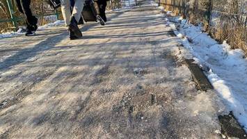 Gefährliche Glätte in Berlin bringt Notaufnahmen ans Limit: „wirklich hart“