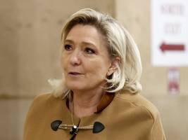 frankreich: anklage fordert hartes urteil für marine le pen – aber mit ausweg