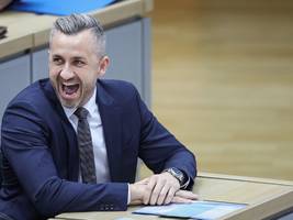 streit um parteiausschluss: machtkampf in der afd sachsen-anhalt eskaliert