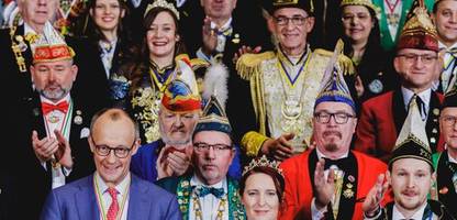 friedrich merz empfängt karnevalisten in berlin: d'r merz kütt