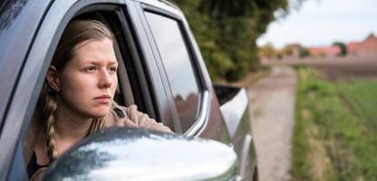 teurer führerschein: die regierung sollte jungen menschen einen mobilitätszuschuss zahlen