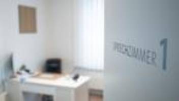 Gesundheitsversorgung: Gesetzlich Versicherte warten immer länger auf Termine beim Facharzt