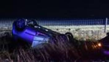 im berufsverkehr: unfall auf a31 – autofahrer in lebensgefahr