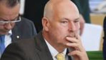 afd: razzia bei sächsischem afd-abgeordneten wegen embargoverstößen