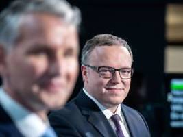 AfD scheitert: Misstrauensvotum im Thüringer Landtag: Voigt bleibt im Amt