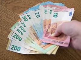 Finanzielle Unterstützung: Unterhalt für Enkel: So profitieren Großeltern bei der Steuer