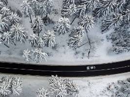 sicher durch den winter: mit dem richtigen fahrverhalten sprit sparen und gut ankommen