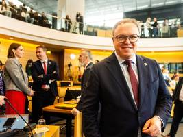 Misstrauensvotum in Thüringen: Höcke scheitert, Ministerpräsident Voigt bleibt im Amt