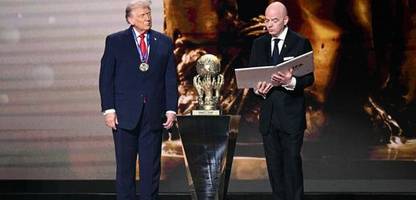 Fußball-WM 2026: EU-Abgeordnete drängen Uefa zu Boykott wegen Fifa-Preis für Donald Trump