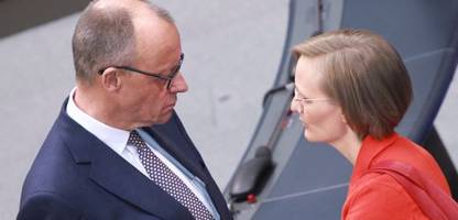 Saudi-Arabien, Katar, VAE: Grüne verlangen von Friedrich Merz klare Worte gegenüber Scheichs