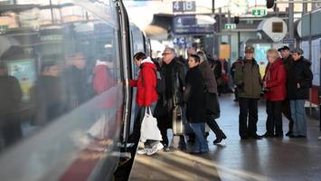 Mann greift Bahnmitarbeiter am Dammtor an und verletzt ihn schwer