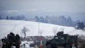 Bundeswehr: Militärkonvoi durch mehrere Bundesländer - Abstand halten