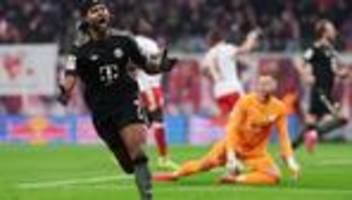 Fußball-Bundesliga: Vier Monate vor WM: Gnabry verlängert beim FC Bayern