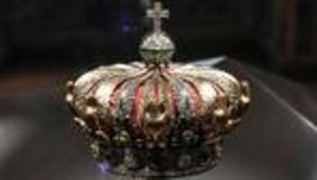 juwelenraub: krone von kaiserin eugénie nach louvre-diebstahl voll restaurierbar