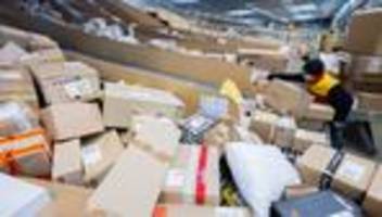 Paketzustellung: DHL darf Pakete laut Urteil weiterhin bei Nachbarn abgeben