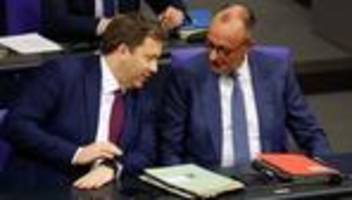 sonntagsfrage: union verliert im deutschlandtrend an zustimmung, spd verbessert sich