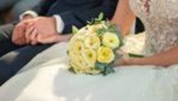 Statistisches Bundesamt: Zahl der Eheschließungen fällt auf Tiefstand