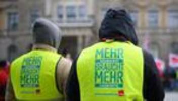 Tarifverhandlungen: Verdi weitet Warnstreik aus - Dienstag landesweiter Ausstand