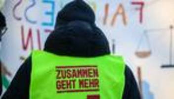 Vor nächster Tarifrunde: Wieder Warnstreiks an Schulen und Uni-Kliniken
