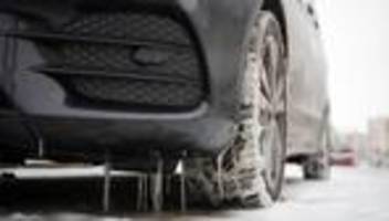 winter in mv: hauptsächlich blechschäden bei unfällen im osten