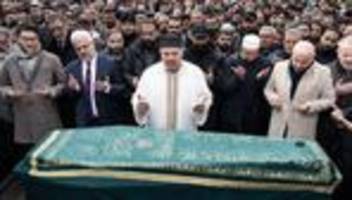 angriff auf bahnmitarbeiter: steinmeier spricht familie von getötetem bahnmitarbeiter mitgefühl aus