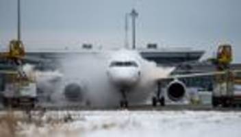 flughafen berlin: alle starts am berliner flughafen wetterbedingt gestoppt