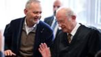 landesarbeitsgericht in hamm: chefarzt erzielt teilerfolg in prozess um schwangerschaftsabbrüche