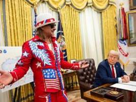 Eigenes Kulturkampf-Event: Trumps Radikalisierungsmaschine zaubert absurde Super-Bowl-Show aus dem Hut