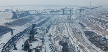 Jänschwalde in der Lausitz: Förderbrücke F60 gesprengt