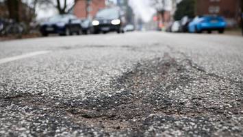 Schlaglöcher in Eimsbüttel: Diese Stadtteile sind stark betroffen – die Liste