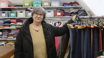 unmengen gammel-kleidung als spende: drk-kleiderkammer droht der kollaps