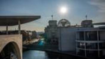 bundeshaushalt 2025: grüne loten verfassungsbeschwerde zum haushalt aus