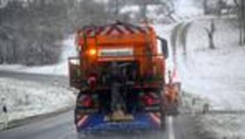 Eis und Schnee: Winterdienst rund um die Uhr im Einsatz