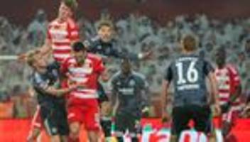 Fußball-Bundesliga: Wieder kein Sieg: Frankfurt holt Punkt bei Riera-Debüt